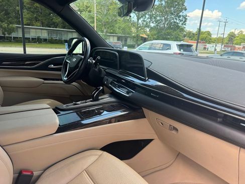 Certified 2023 Cadillac Escalade Premium Luxury w/ Performance Package AWD/4WD image 25