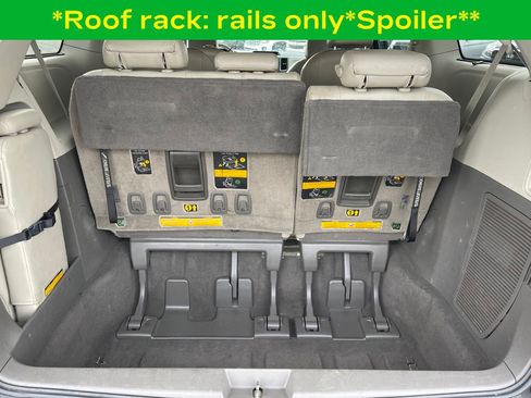 Used 2011 Toyota Sienna XLE image 8