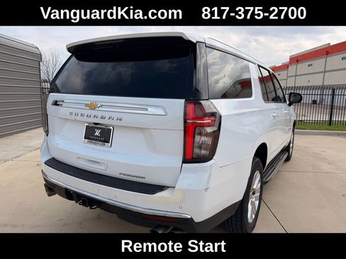 Used 2023 Chevrolet Suburban Premier image 4