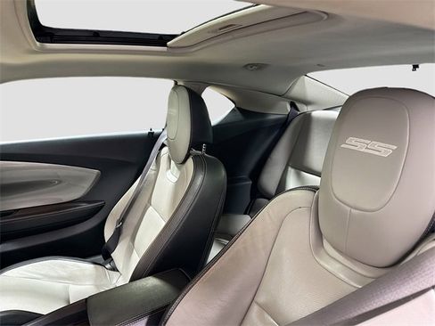 Used 2010 Chevrolet Camaro SS w/ RS Package image 22