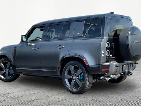Used 2022 Land Rover Defender 110 V8 image 4