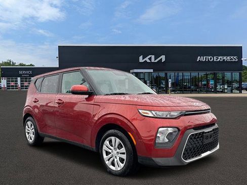 Certified 2022 Kia Soul LX image 1