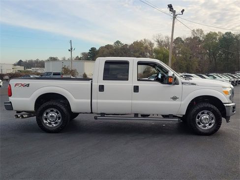 Used 2016 Ford F250 XLT w/ XLT Premium Package image 2