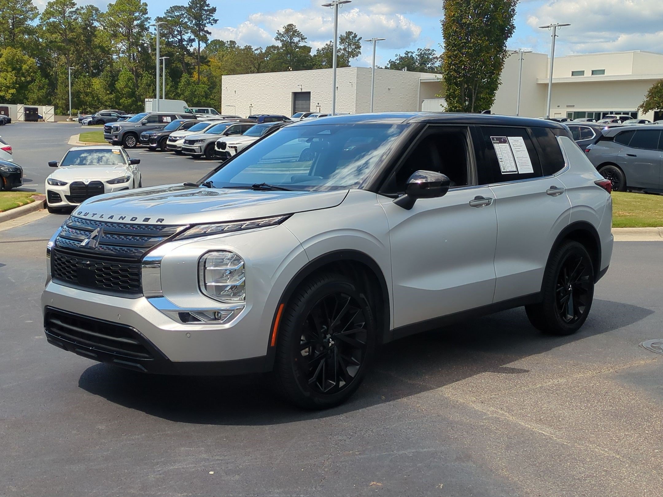 Used 2023 Mitsubishi Outlander SEL FWD image 5