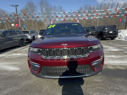 Used 2024 Jeep Grand Cherokee Limited w/ Trailer Tow Package AWD/4WD image 9