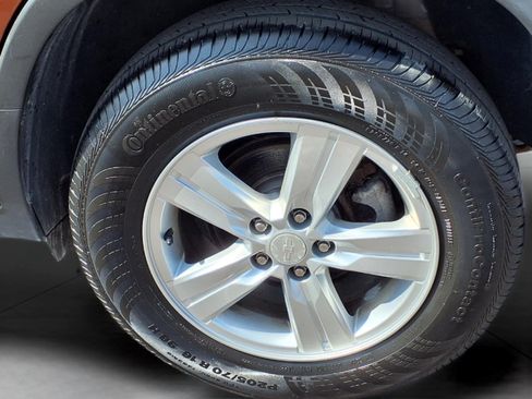 Used 2019 Chevrolet Trax LT w/ LT Convenience Package AWD/4WD image 8