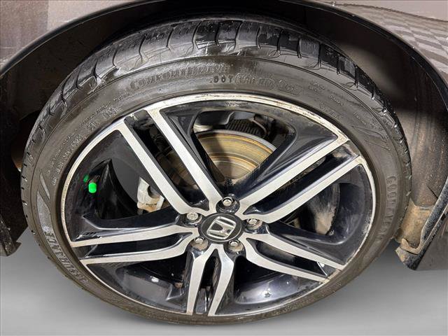 Used 2016 Honda Accord Touring image 19