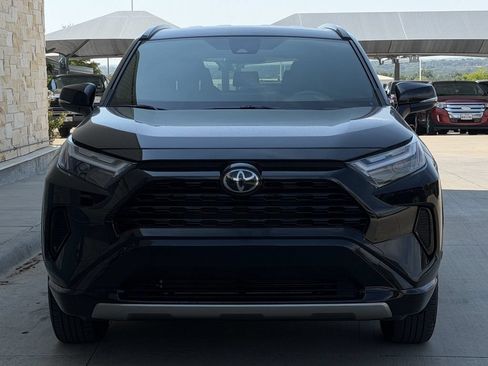 Used 2025 Toyota RAV4 SE AWD/4WD image 7
