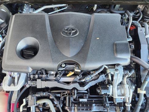 Used 2019 Toyota Camry XLE image 32