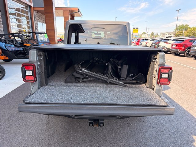 Used 2022 Jeep Gladiator Rubicon w/ LED Lighting Group AWD/4WD image 10