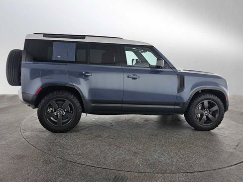 Used 2023 Land Rover Defender 110 SE AWD/4WD image 6