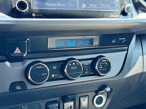 Used 2023 Toyota Tacoma TRD Sport image 14