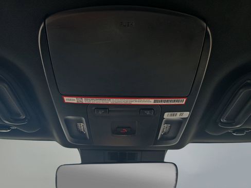 Used 2025 Toyota Camry SE FWD image 19