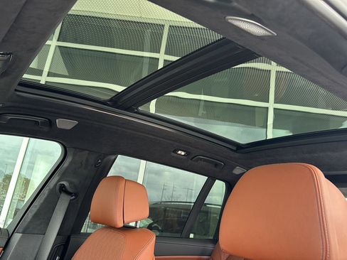 Used 2024 BMW X7 xDrive40i image 27