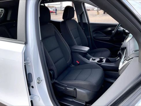 Used 2024 GMC Terrain SLE image 8