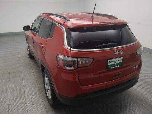 Used 2018 Jeep Compass Latitude w/ Cold Weather Group FWD image 5