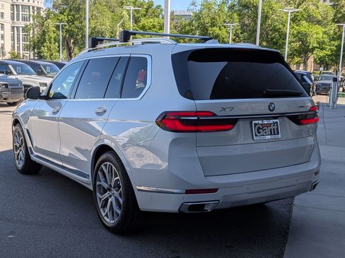 Used 2024 BMW X7 xDrive40i w/ Premium Package AWD/4WD image 5