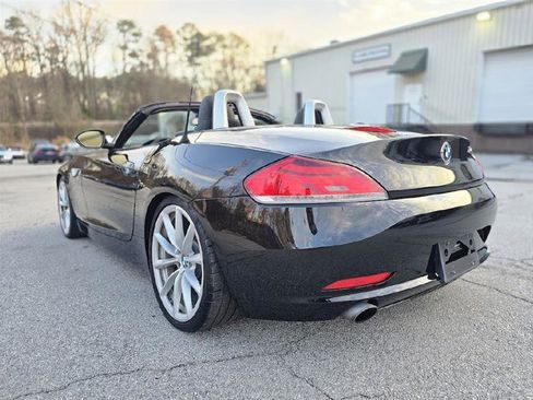Used 2011 BMW Z4 sDrive35i image 7