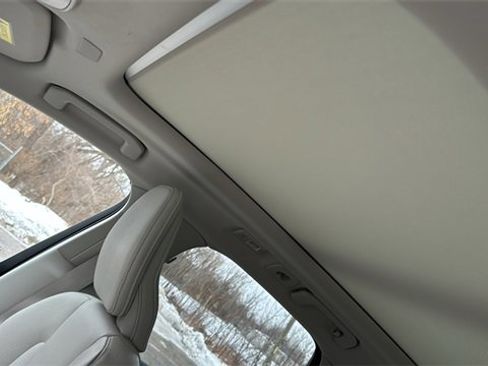 Used 2023 Volvo XC60 B5 Plus w/ Climate Package image 8