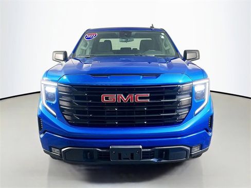 Used 2022 GMC Sierra 1500 Elevation image 2