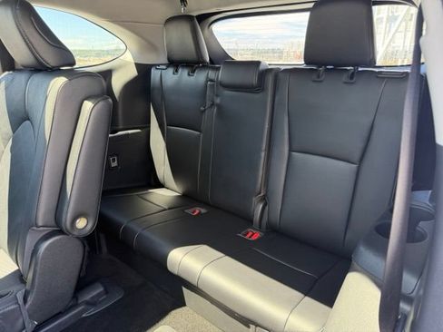 Used 2021 Toyota Highlander Platinum AWD/4WD image 12