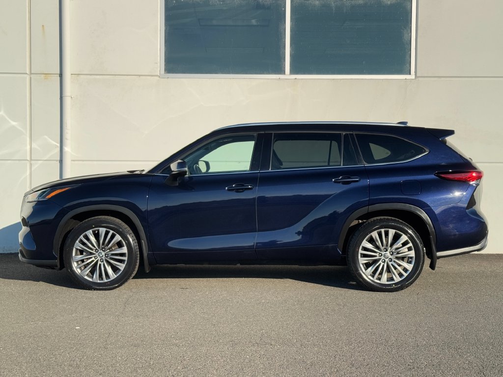Used 2022 Toyota Highlander Platinum AWD/4WD image 5