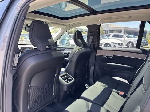 New 2025 Volvo XC90 B6 Plus w/ Protection Package Premier image 19