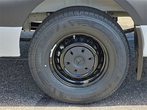 New 2025 Mercedes-Benz Sprinter 2500 image 12