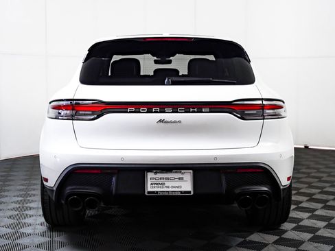 Certified 2024 Porsche Macan image 11