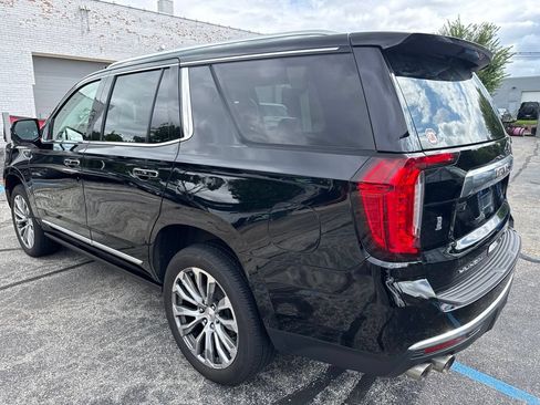 Used 2021 GMC Yukon Denali w/ Denali Premium Package AWD/4WD image 3