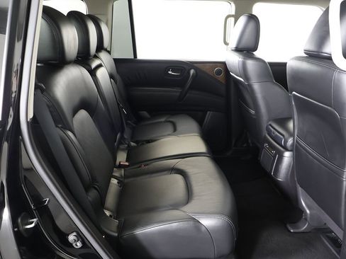 Used 2024 Nissan Armada SL image 39