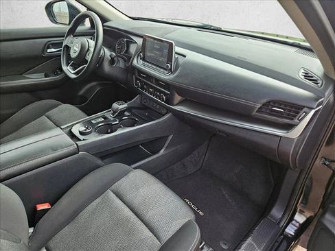 Used 2024 Nissan Rogue SV image 21
