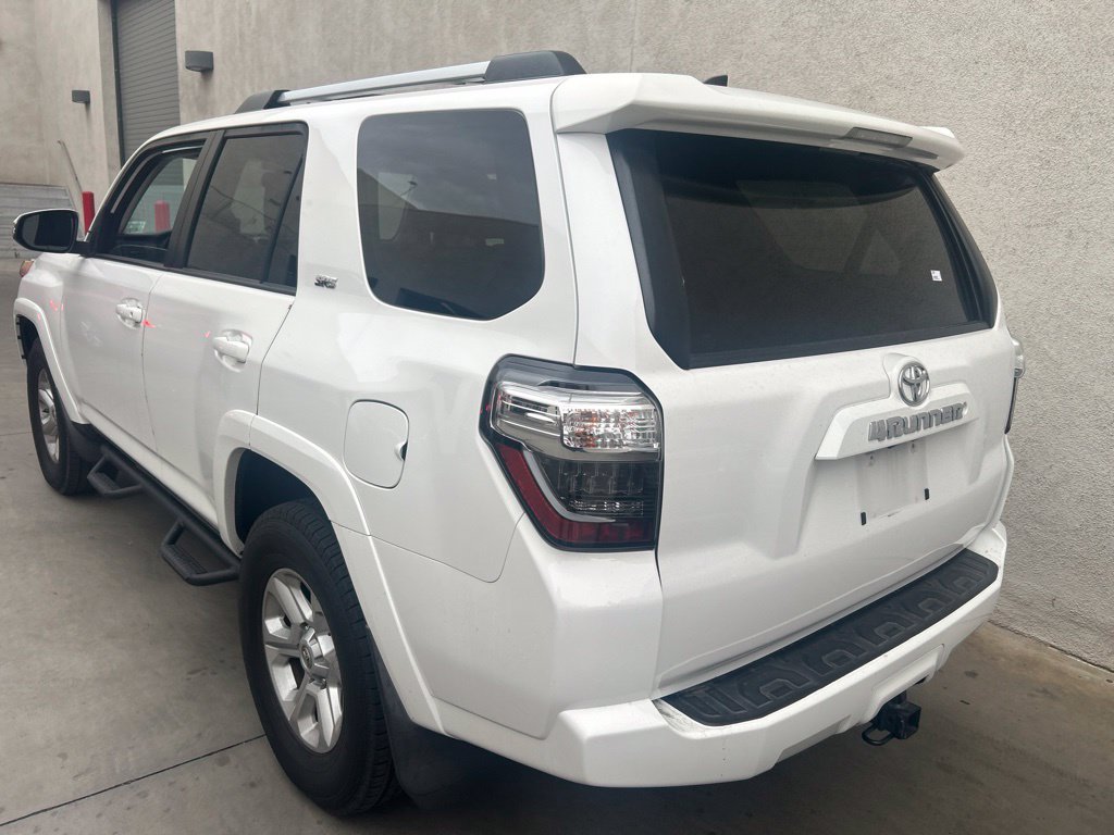 Certified 2019 Toyota 4Runner SR5 Premium AWD/4WD image 4