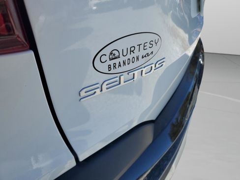 New 2026 Kia Seltos EX image 8