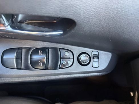 Used 2023 Nissan Kicks SV FWD image 23