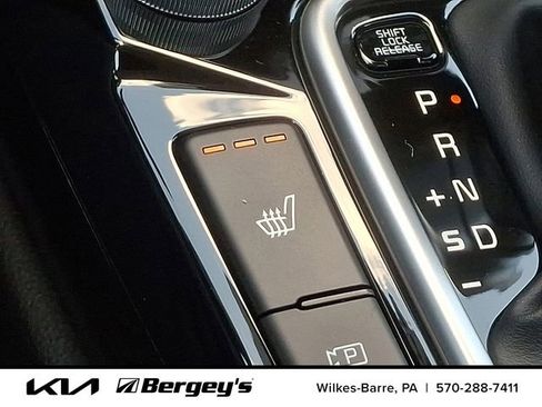 Certified 2025 Kia Seltos EX AWD/4WD image 21