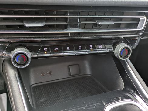 Used 2024 Chevrolet Traverse LS FWD image 18
