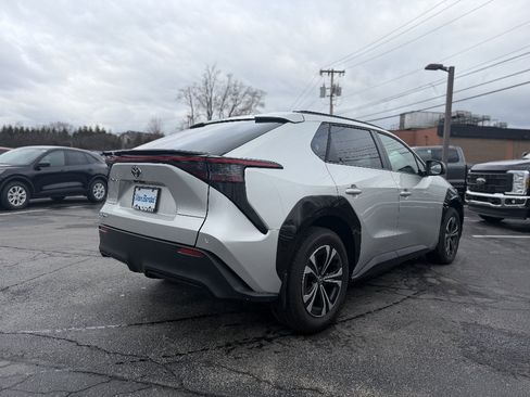 Used 2025 Toyota bZ4X FWD w/ Weather Package image 7