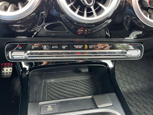 Used 2025 Mercedes-Benz CLA 250 4MATIC image 13