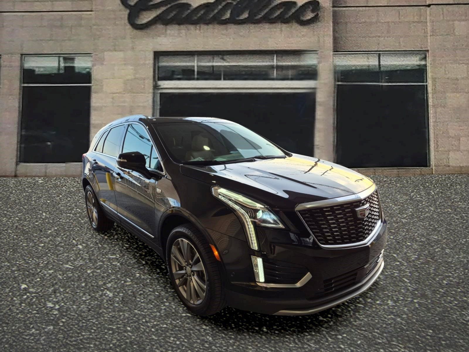 Certified 2023 Cadillac XT5 Premium Luxury w/ Technology Package AWD/4WD image 7