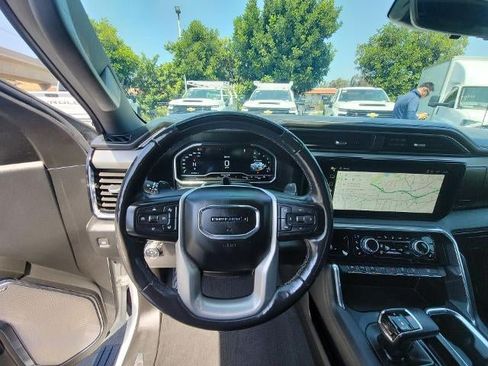 Used 2024 GMC Sierra 1500 Denali AWD/4WD image 11