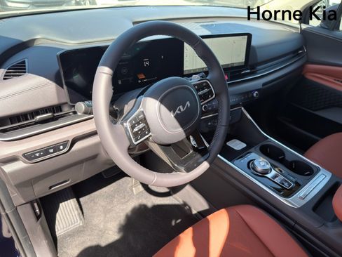 New 2026 Kia Carnival EX FWD image 11