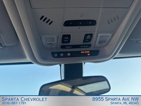 Used 2018 Chevrolet Equinox LT w/ Sun & Infotainment Package AWD/4WD image 23