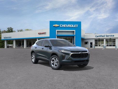 New 2026 Chevrolet Trax LS w/ LS Convenience Package image 1