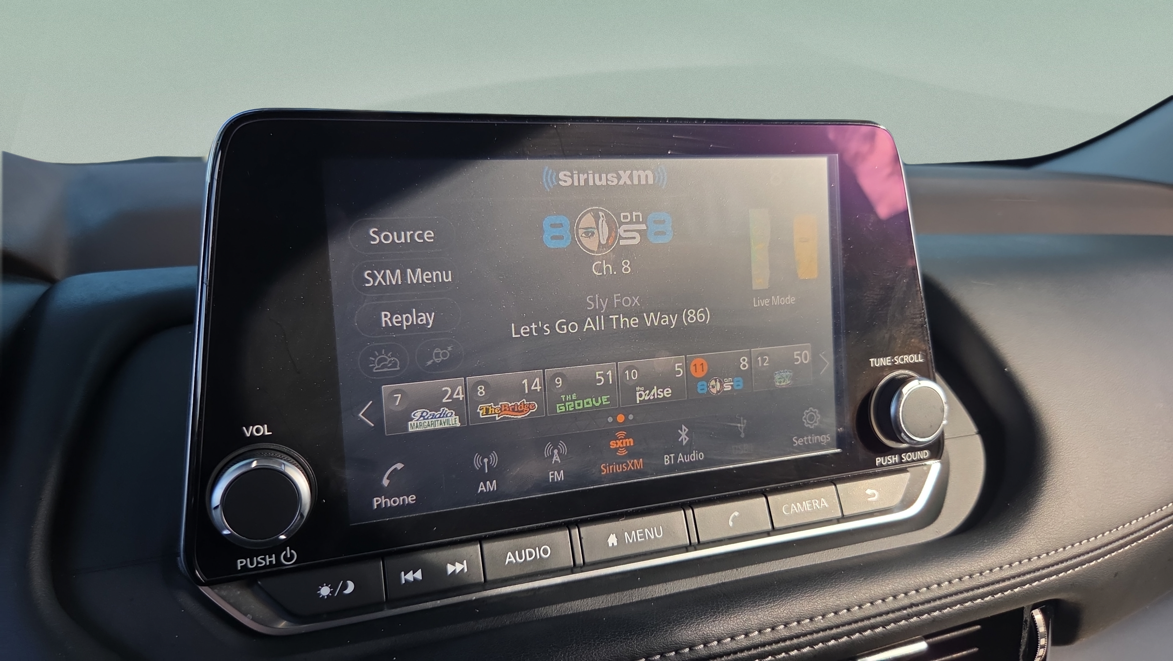 Used 2022 Nissan Rogue SV FWD image 19