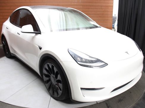 Used 2020 Tesla Model Y Performance image 48