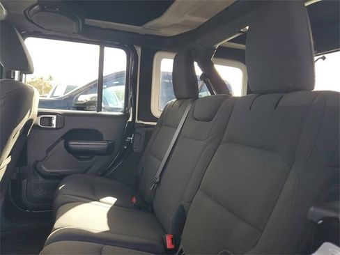 Used 2020 Jeep Wrangler Unlimited Sport image 11