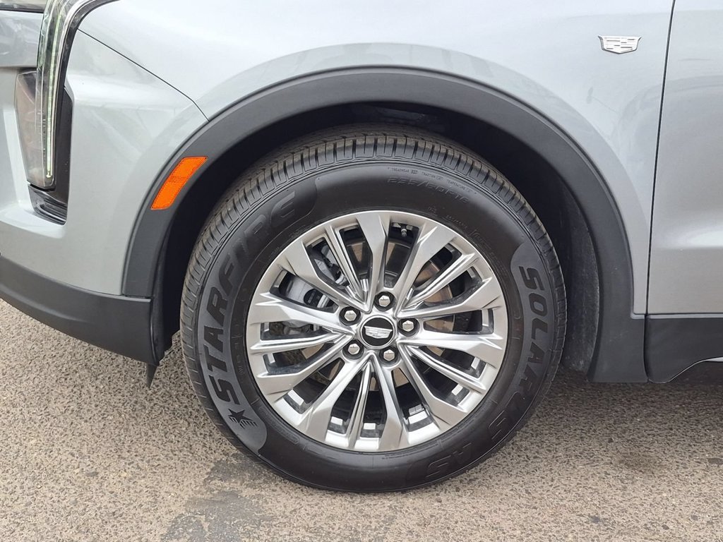 Used 2024 Cadillac XT4 Premium Luxury FWD image 33