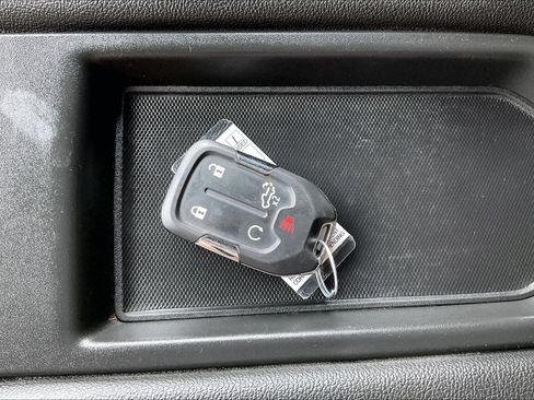 Used 2020 Chevrolet Silverado 1500 RST AWD/4WD image 25