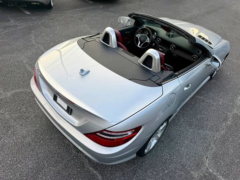 Used 2016 Mercedes-Benz SLK 300 image 31